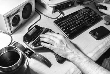 樊振东空砍2分，德甲主场爆冷！对手52岁主帅亲自上场，赛后秒变迷弟求合影！